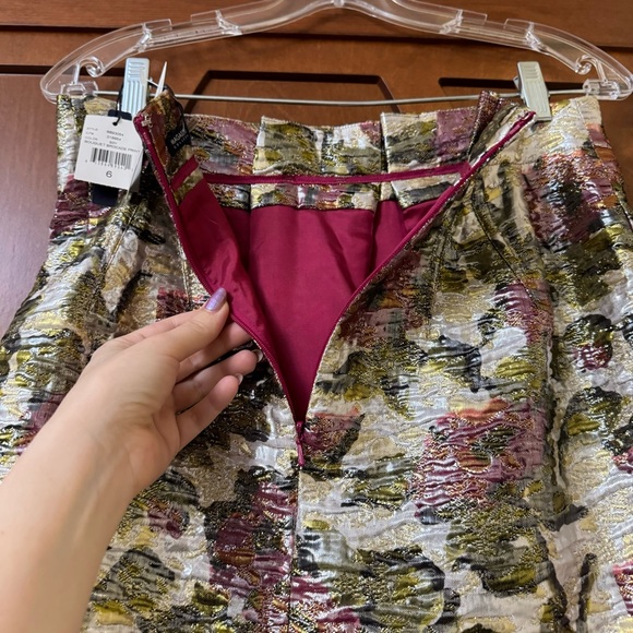 Magaschoni floral brocade knee length skirt - Picture 7 of 8